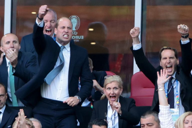 أمير ويلز يدعم منتخب إنجلترا للسيدات قبل نهائي "يورو"