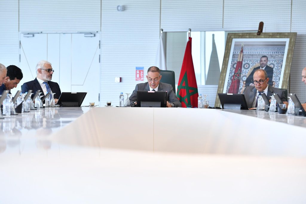 اجتماع ترأسه لقجع