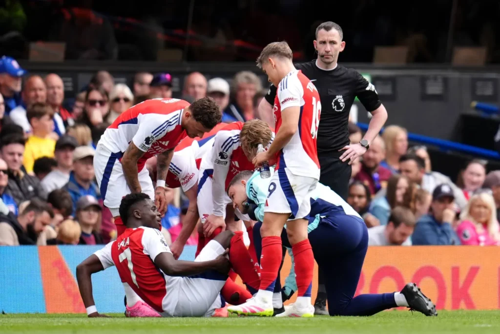 آرسنال يواجه أزمة قبل قمة ليفربول .. غياب ساكا وأخطاء محتملة لأوديجارد