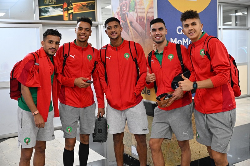 المنتخب المغربي للمحليين يحط الرحال في أوغندا لمواجهة السنغال في نصف نهائي "الشان"