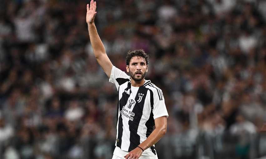 يوفنتوس يرفض عرضا مغريا من الأهلي السعودي لضم لوكاتيلي