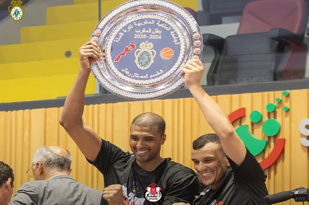 الفتح الرياضي يتوّج بلقب البطولة لكرة السلة للمرة العشرين في تاريخه