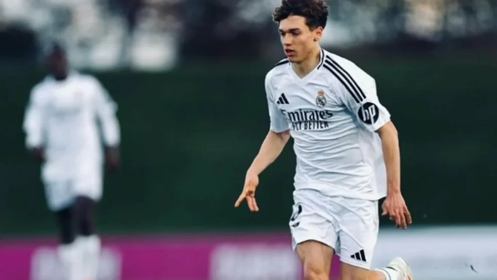 المغربي الأصل تياغو بيتارش يعلق على ظهوره الأول مع ريال مدريد