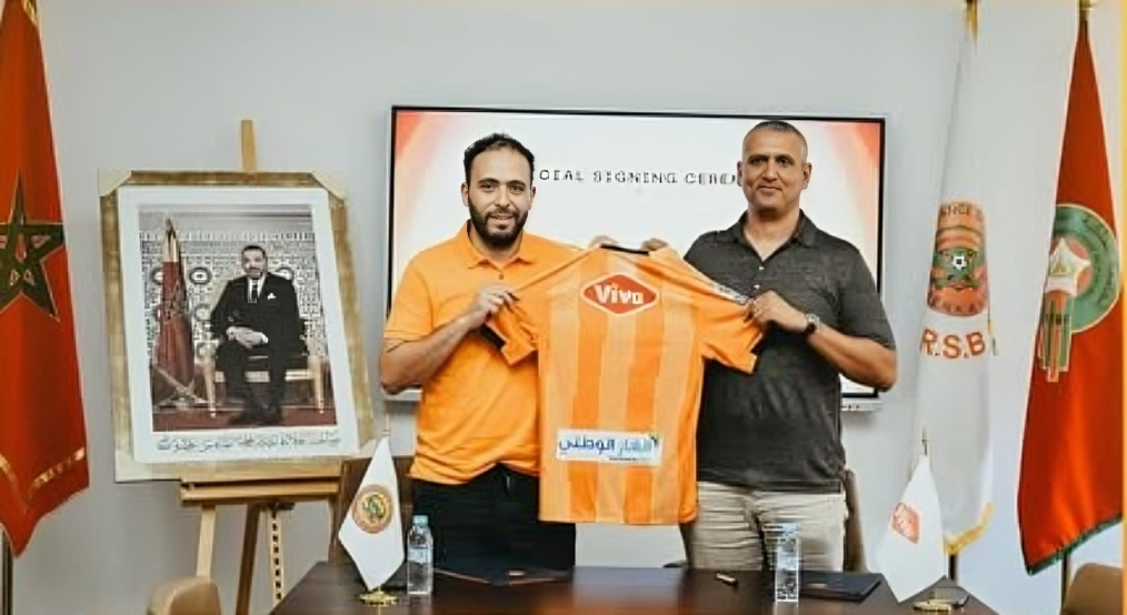 نهضة بركان يوقع عقدا مع مستشهر جديد