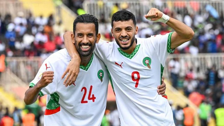 حريمات والمليوي حاضران في التشكيلة المثالية لختام دور المجموعات بالشان