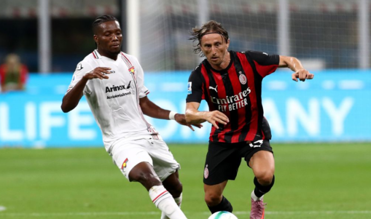 ميلان يبدأ الموسم الجديد بخسارة أمام كريمونيسي