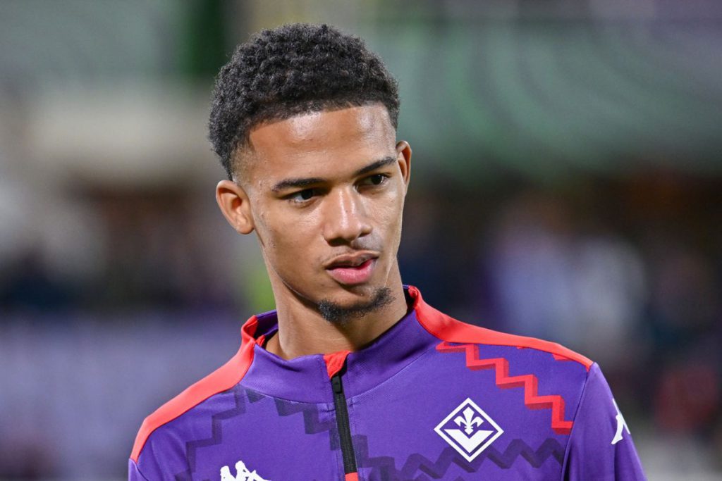 أمير ريتشاردسون يقترب من مغادرة فيورنتينا