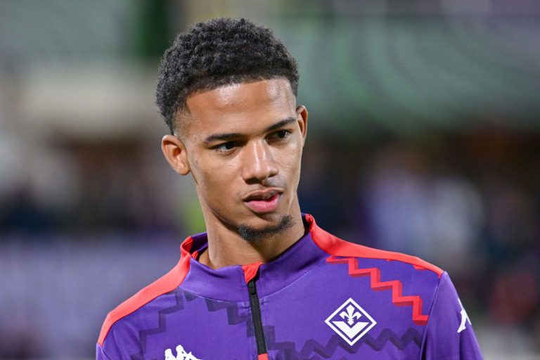 أمير ريتشاردسون يقترب من مغادرة فيورنتينا