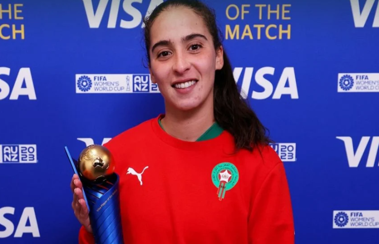 أنيسة لحماري تعزز صفوف الجيش الملكي لكرة القدم النسوية