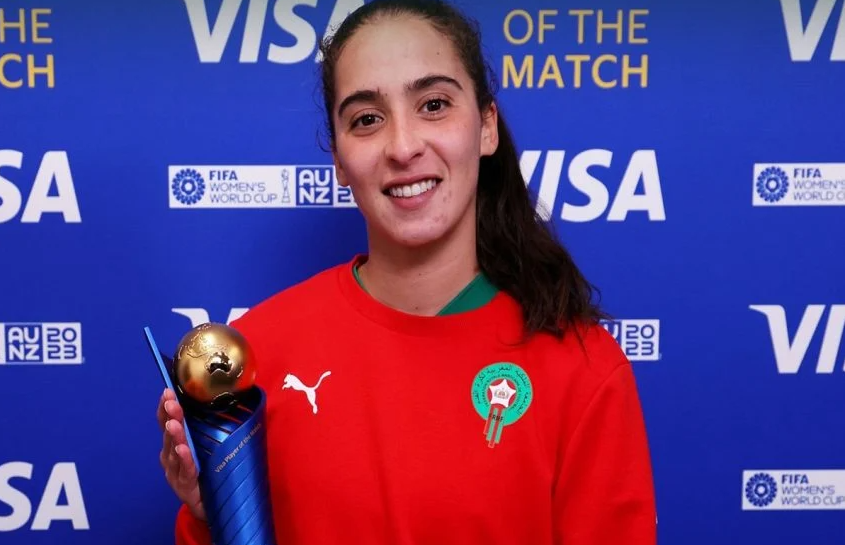 أنيسة لحماري تعزز صفوف الجيش الملكي لكرة القدم النسوية