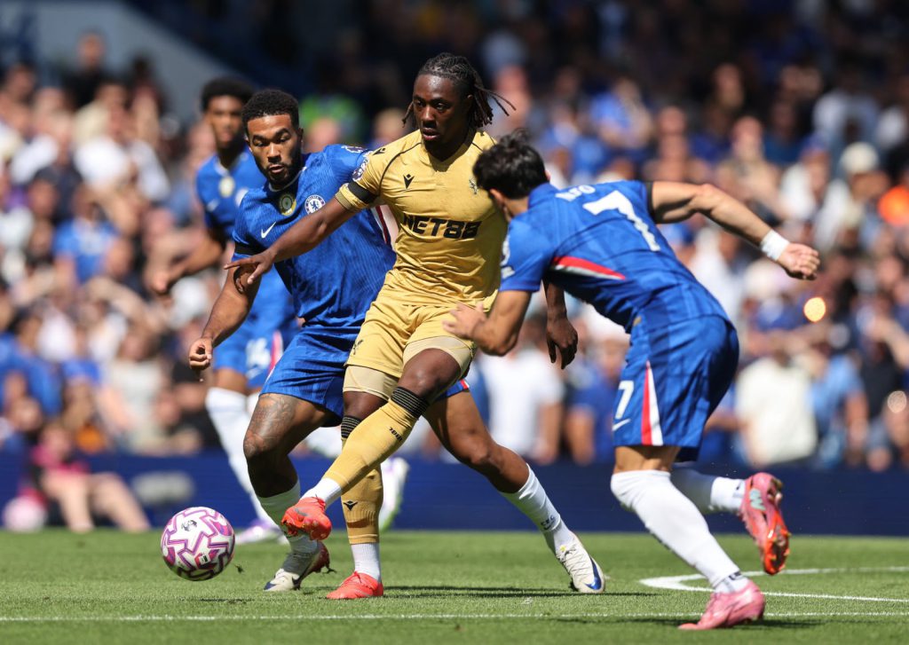 تشيلسي يتعادل مع كريستال بالاس في الدوري الإنجليزي