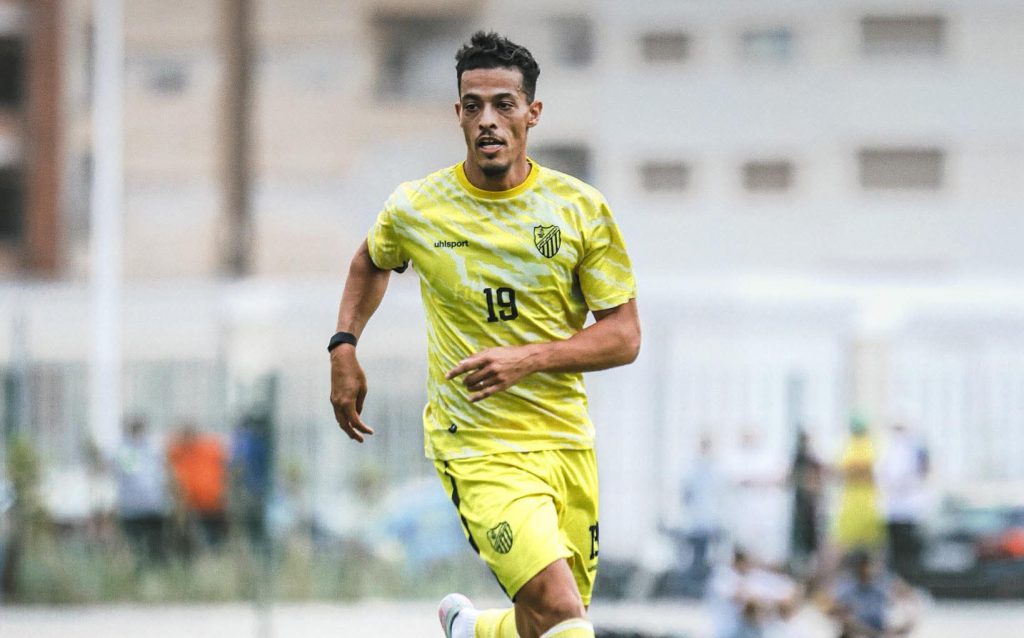 “فيفا” يرفع عقوبة المنع من الانتدابات عن المغرب الفاسي