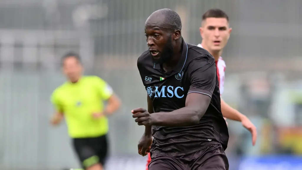 إصابة لوكاكو تُربك نابولي وكونتي يبحث عن مهاجم بديل