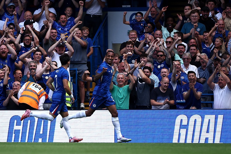 تشيلسي يسحق ميلان برباعية في مباراة ودية استعدادًا للموسم الجديد