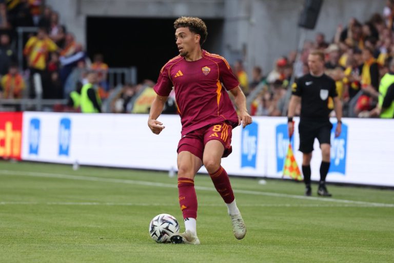 نائل العيناوي