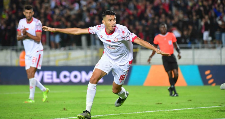 ضمك السعودي يقترب من ضم جمال حركاس مقابل 600 مليون سنتيم