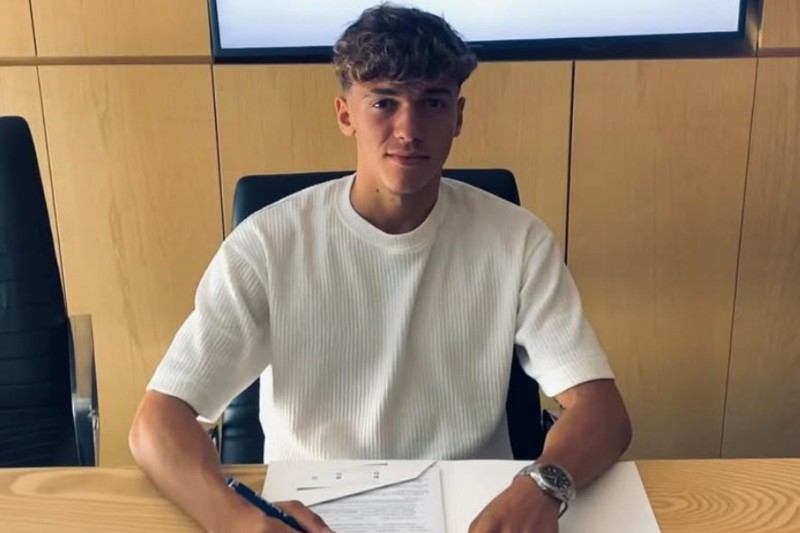 تياغو بيتارش يجدد عقده مع ريال مدريد ويعبر عن سعادته