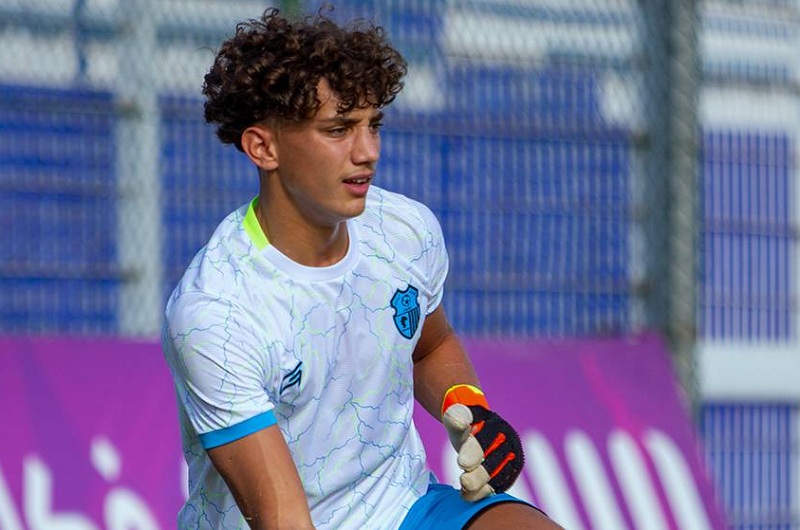 اتحاد طنجة يعلن انتقال ريان أزواغ إلى إشبيلية الإسباني