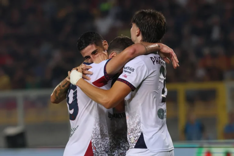 كالياري يكتسح فروزينوني ويتأهل إلى ثمن نهائي كأس إيطاليا