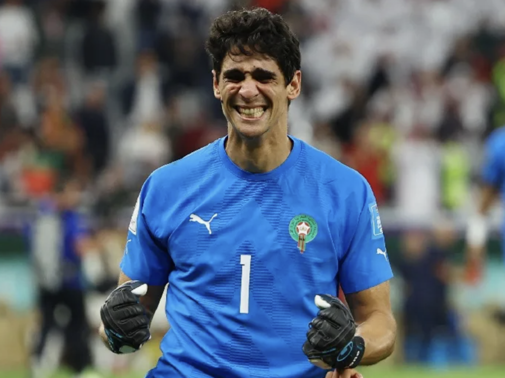 بونو يواصل "التعملق" مع المنتخب بتصديات خرافية أمام زامبيا