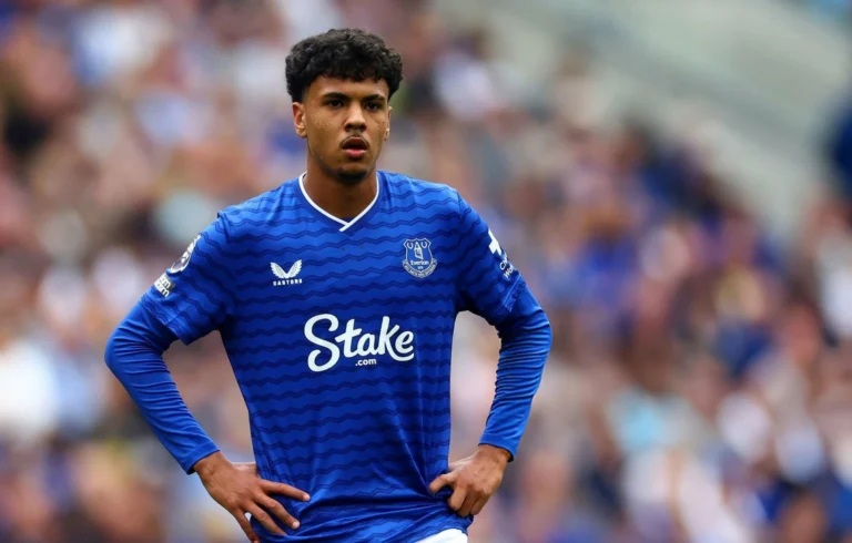 الصحافة الألمانية تسخر من وضعية أدم أزنو