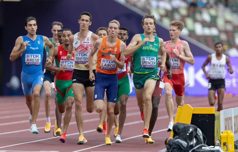 العداؤون المغاربة يودعون سباق 1500 متر