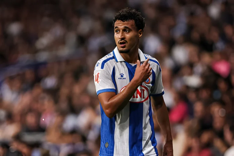 عمر الهلالي يتألق ويحرج الركراكي مجددًا