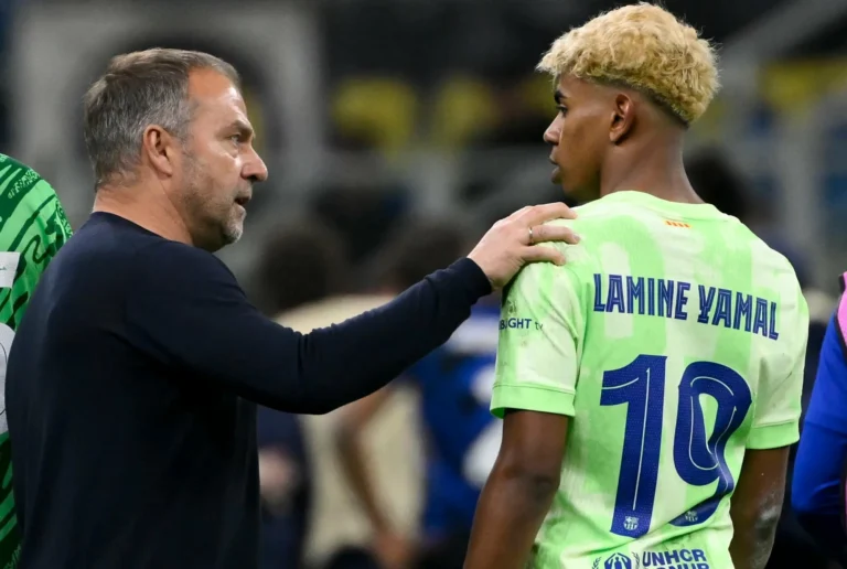 فليك يوجه رسالة قوية ليامال قبل مواجهة برشلونة وباريس سان جيرمان