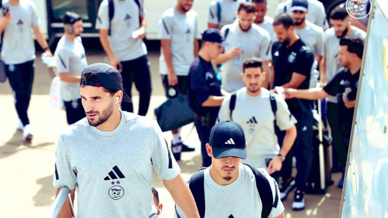 وصول بعثة المنتخب الجزائري إلى الدار البيضاء على مثن طائرة تونسية