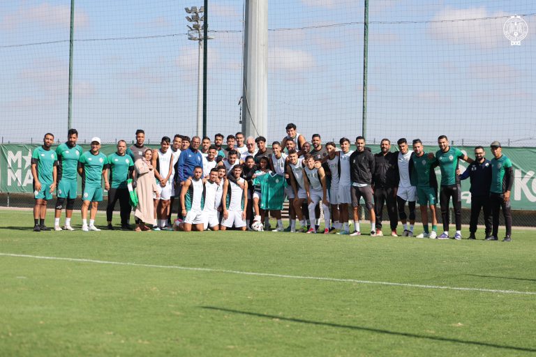 الرجاء الرياضي ينظم حفل غداء تحفيزاً للاعبيه والطاقم التقني