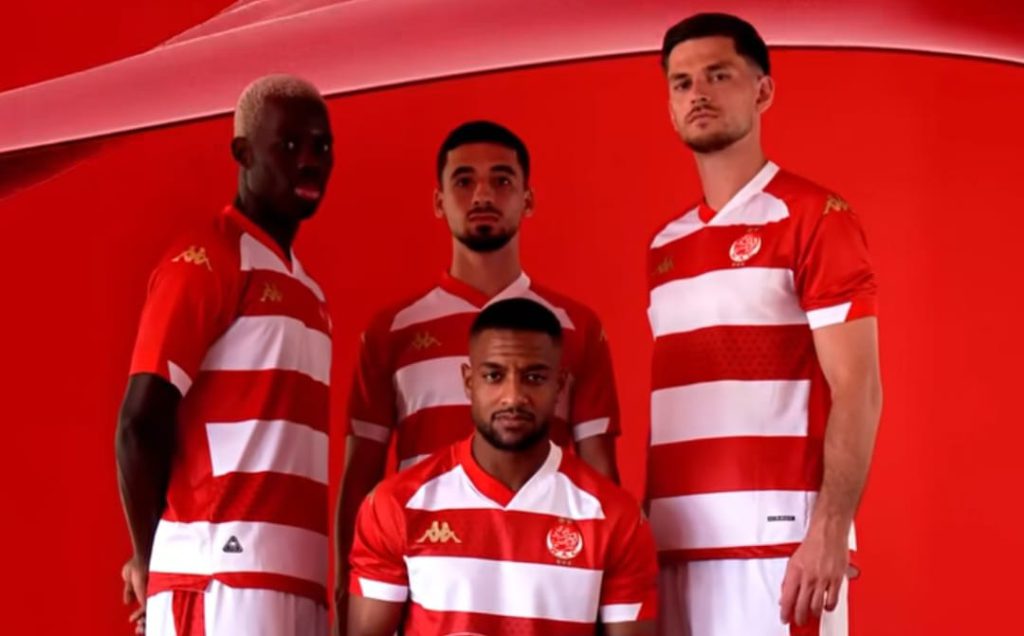 الوداد الرياضي يكشف عن قميصه الرسمي الجديد