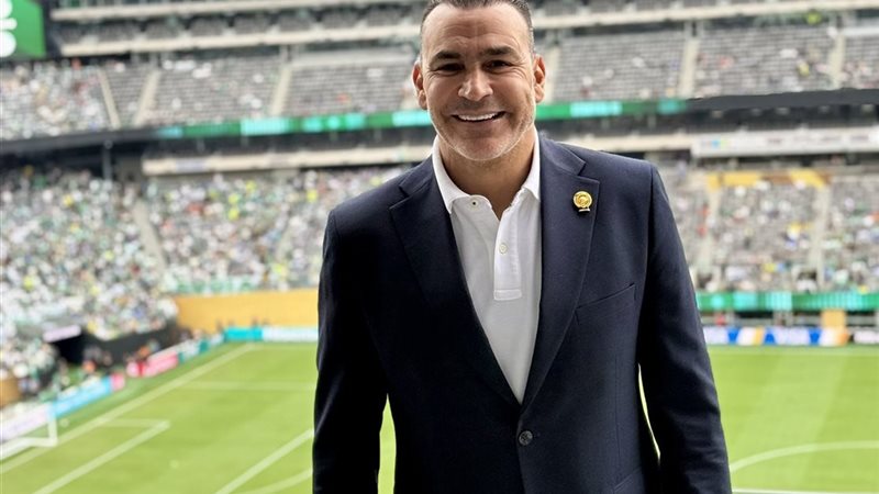 عصام الحضري