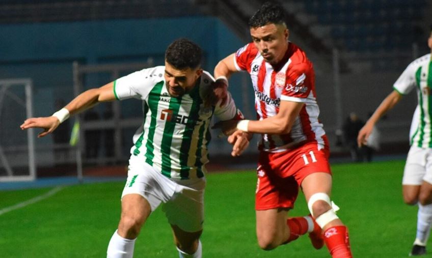 التعادل السلبي يحسم مباراة الدفاع الحسني الجديدي والنادي المكناسي
