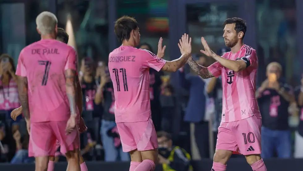 ميسي يقود إنتر ميامي للفوز على دي سي يونايتد والاقتراب من البلاي أوف