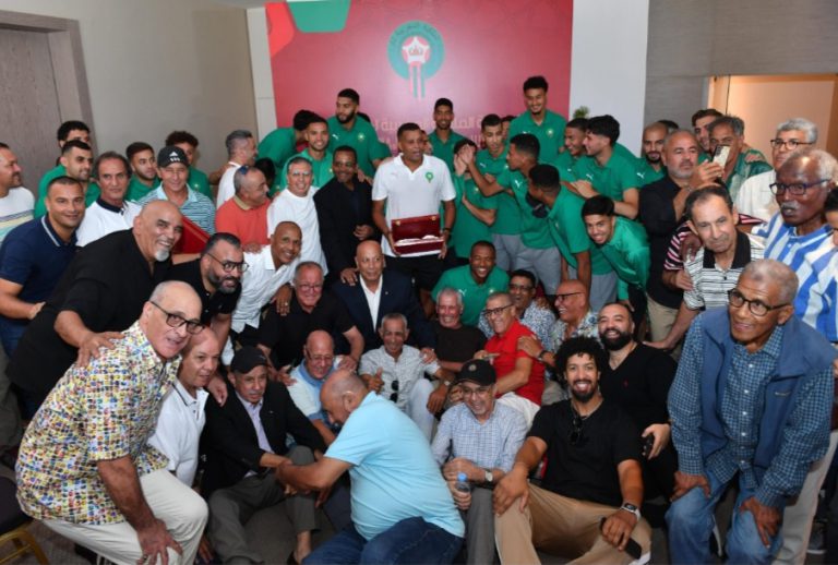 في بادرة وفاء.. الجامعة الملكية تنظم حفلاً تكريمياً لنجوم المنتخب الوطني السابقين