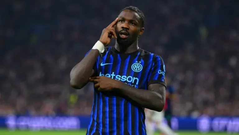 إنتر ميلان يفوز على أياكس في افتتاح دوري الأبطال