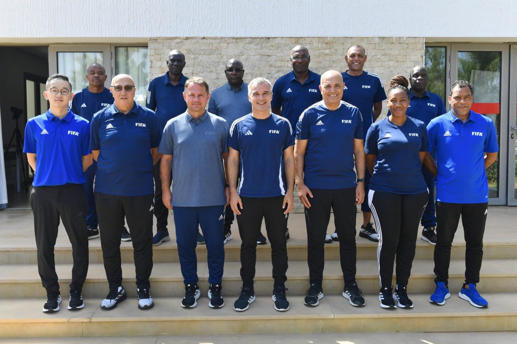 الجامعة تنظم ورشات لتطوير المدربين بشراكة مع "الفيفا"