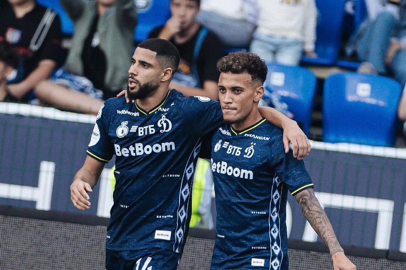 موهوب يقود دينامو موسكو لفوز ثمين على أورينبورغ في الدوري الروسي