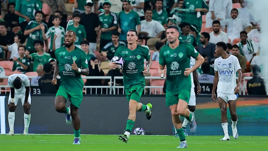 ريمونتادا مثيرة تنقذ الأهلي من خسارة محققة أمام الهلال في كلاسيكو ناري