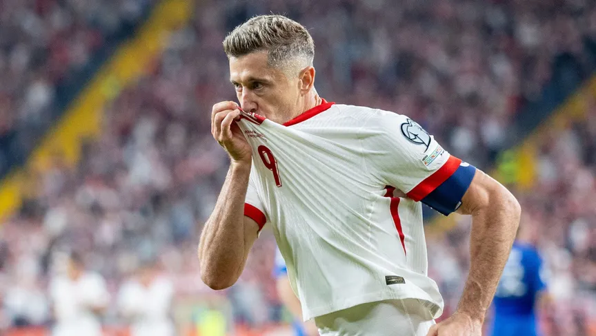 بولندا تهزم فنلندا 3-1 بقيادة ليفاندوفسكي