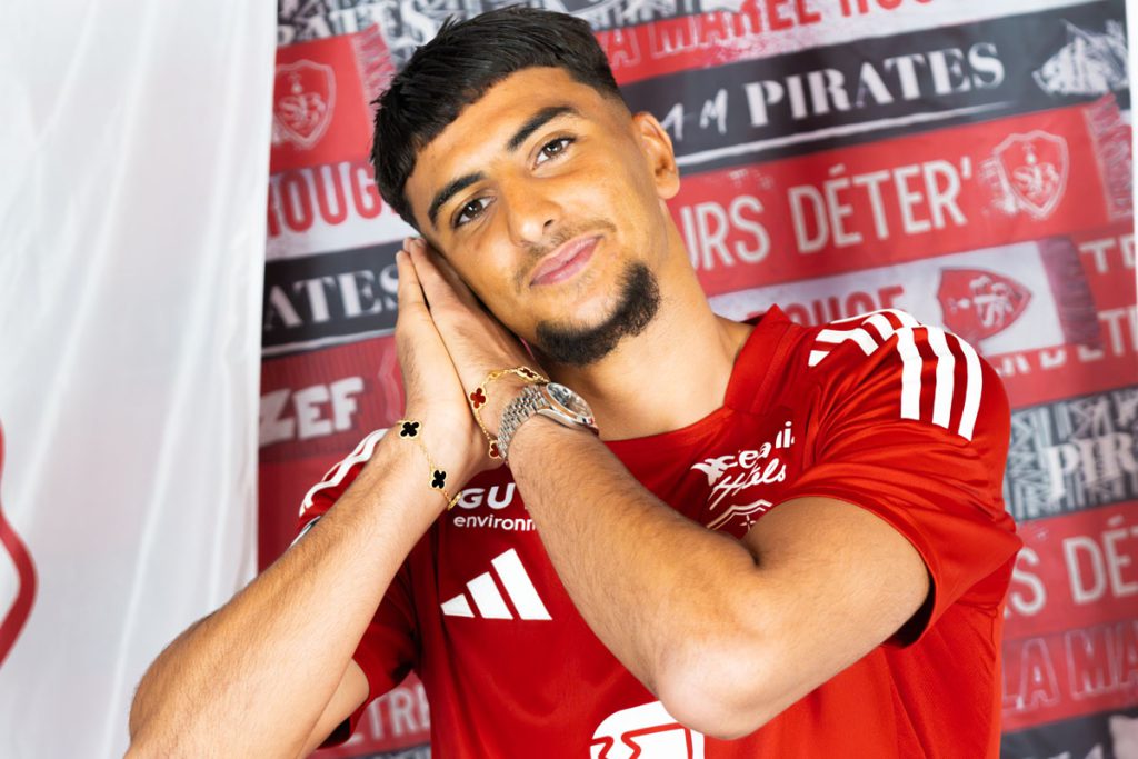 رسميًا.. إبراهيم صلاح يوقع عقدًا طويل الأمد مع بازل السويسري حتى 2029