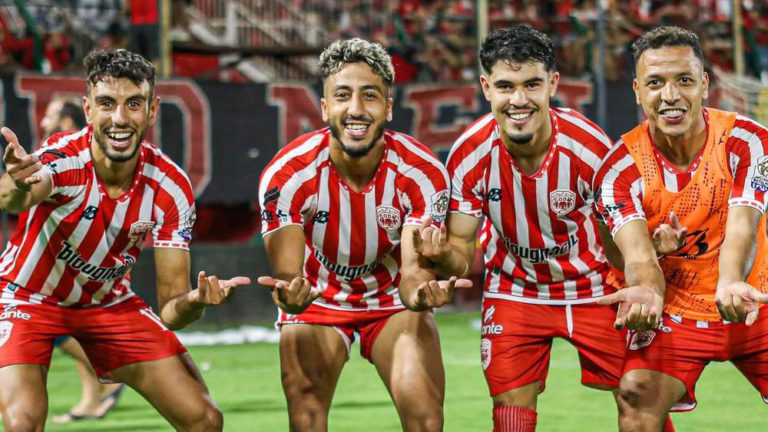 النادي المكناسي يتفوق على الكوكب المراكشي رغم النقص العددي