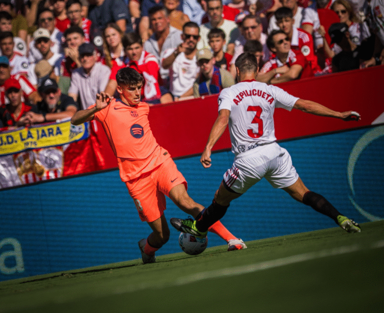 برشلونة يتعرض لخسارة ثقيلة أمام إشبيلية في الدوري الإسباني