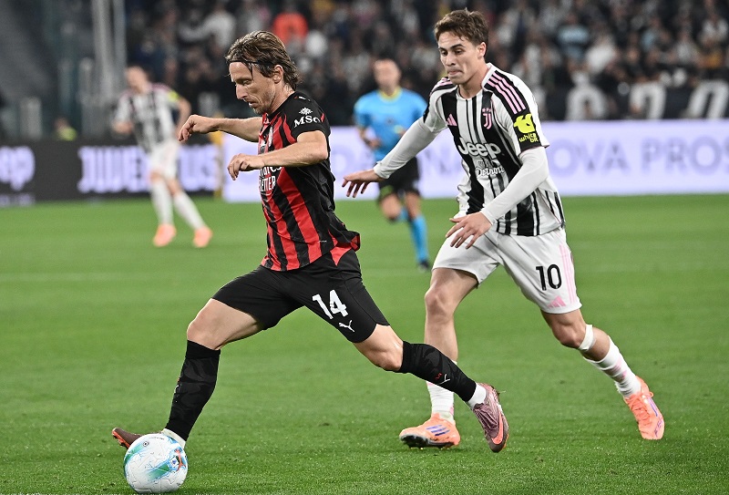 التعادل السلبي يحسم مباراة القمة بين يوفنتوس وميلان بالدوري الإيطالي