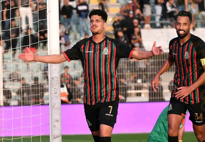 الجيش الملكي يستعيد خدمات الفحلي قبل مواجهة حوريا كوناكري