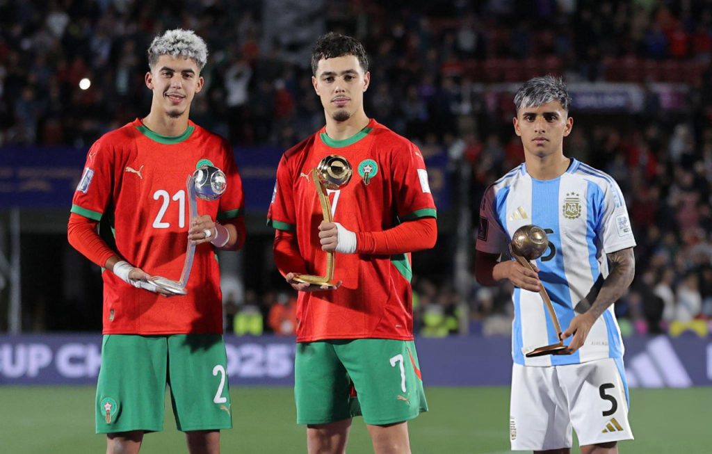 ميسي يشيد بلاعبي الأرجنتين بعد خسارتهم أمام المغرب(صورة)