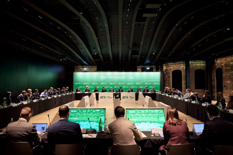 تغيير اسم رابطة الأندية الأوروبية إلى "اتحاد أندية كرة القدم الأوروبية"