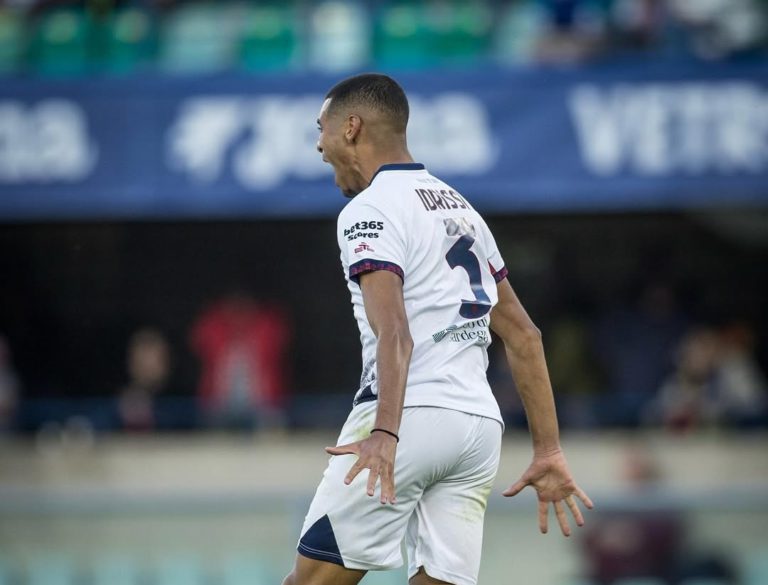 رياض الإدريسي يسجل أول أهدافه في "الكالشيو" ويقود كالياري لتعادل مثير أمام فيرونا