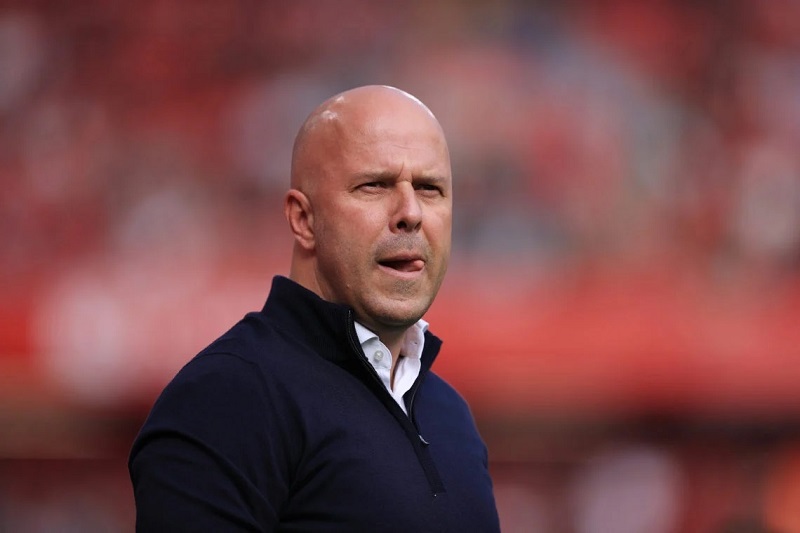 آرني سلوت يعبّر عن إحباطه بعد خسارة ليفربول أمام مانشستر يونايتد