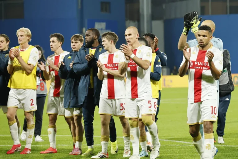 جنوا يحقق فوزه الأول في الدوري الإيطالي على حساب ساسولو